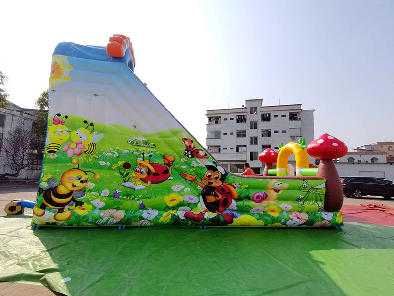 giant inflatable slide