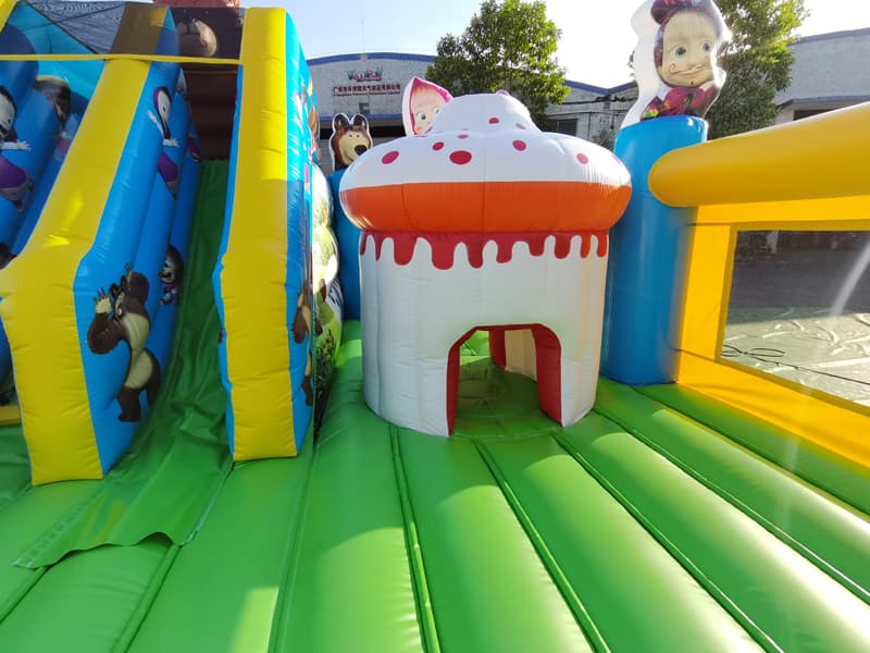 blow up bouncy castle